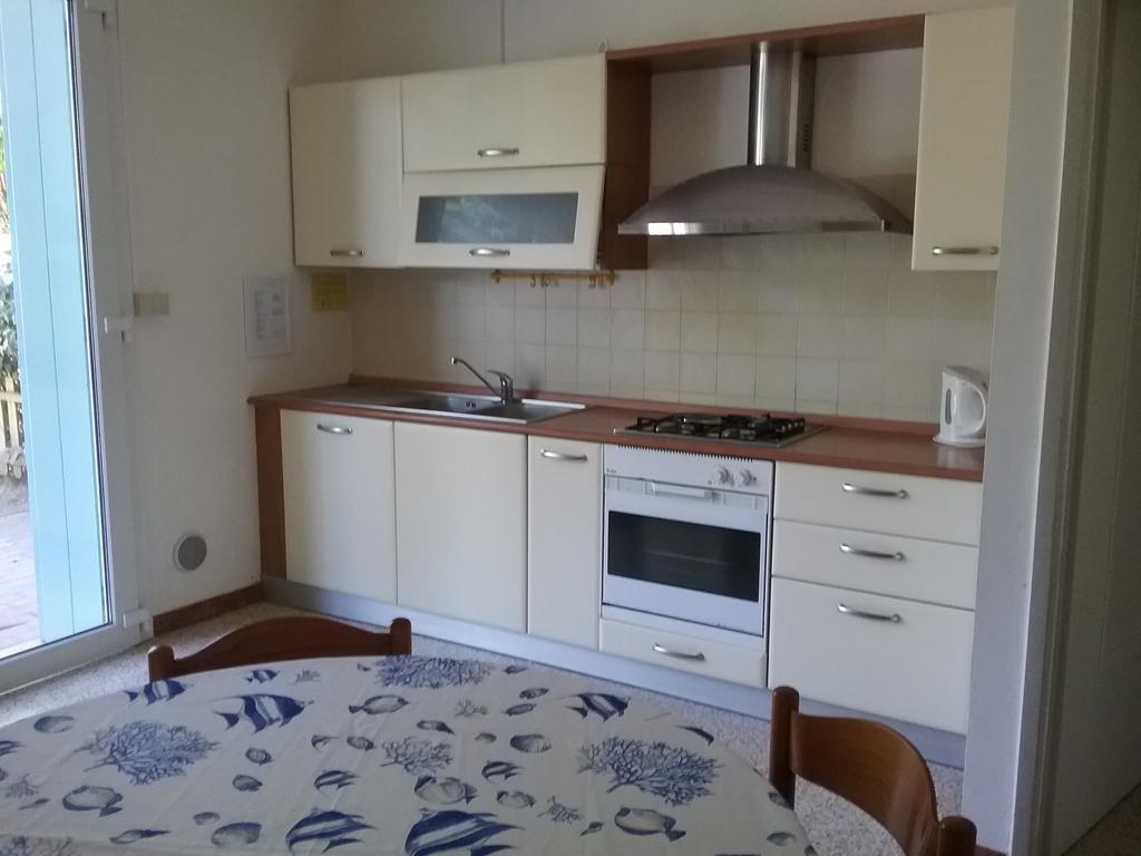 Casa Marialuigia - Appartamenti Solo Per Famiglie Лидо ди Йезоло Екстериор снимка