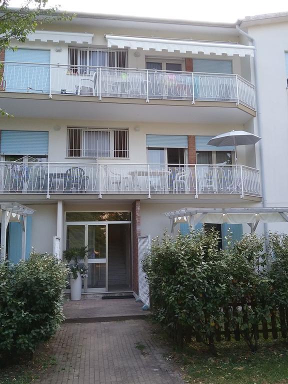 Casa Marialuigia - Appartamenti Solo Per Famiglie Лидо ди Йезоло Екстериор снимка